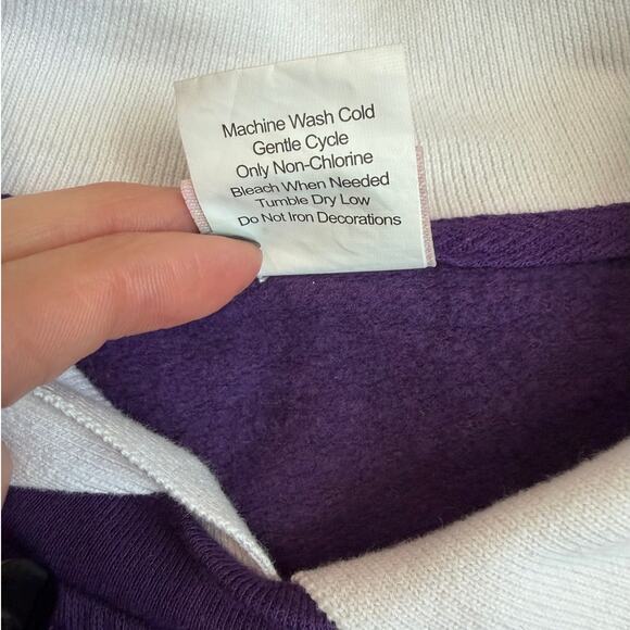 VNTG Adrian Delafield Purple, Holiday Dove, Embroidered, Collared Sweatshirt- M - Picture 5 of 10